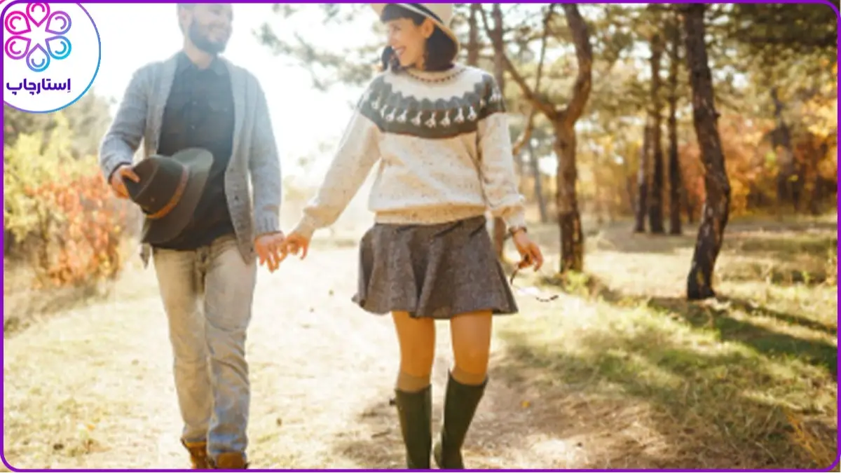 ژست عکاسی دو نفر در طبیعت