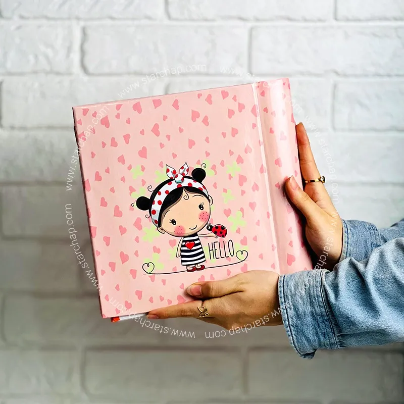 آلبوم چسبی دختر کفشدوزکی 15 در 21